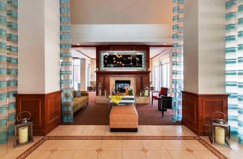 Hilton Garden Inn Lake Forest Mettawa Exterior foto
